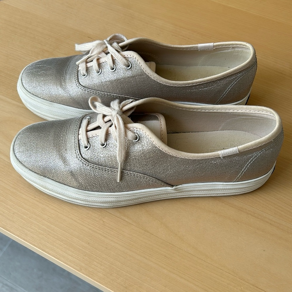 Keds Women's Triple Lurex Fashion Sneaker, Champagne size 8